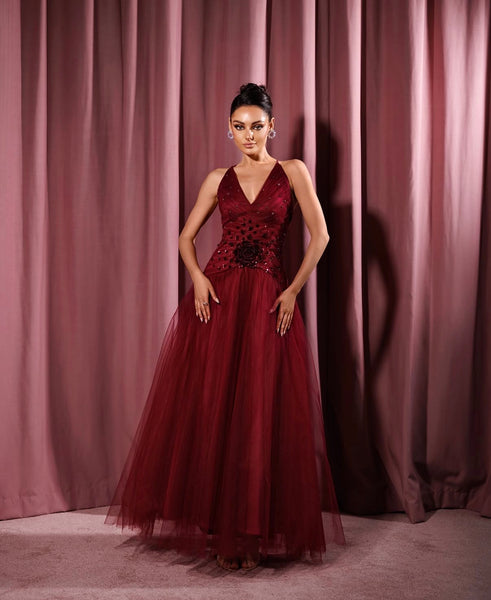 فستان من التول بلون المارون