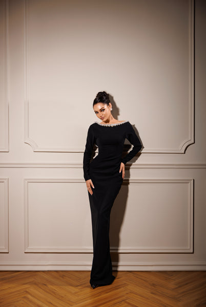 Black dress with a pearly black